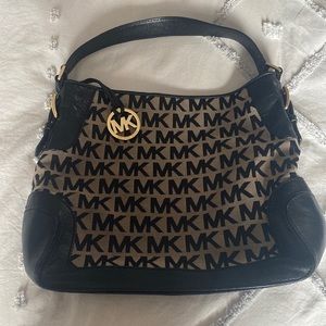 Michael Kors Hobo